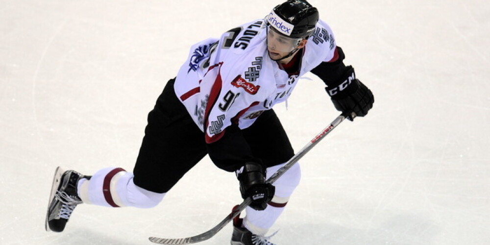 Latvijas hokeja talants Jevpalovs izcīna prestižo ECHL čempionu titulu