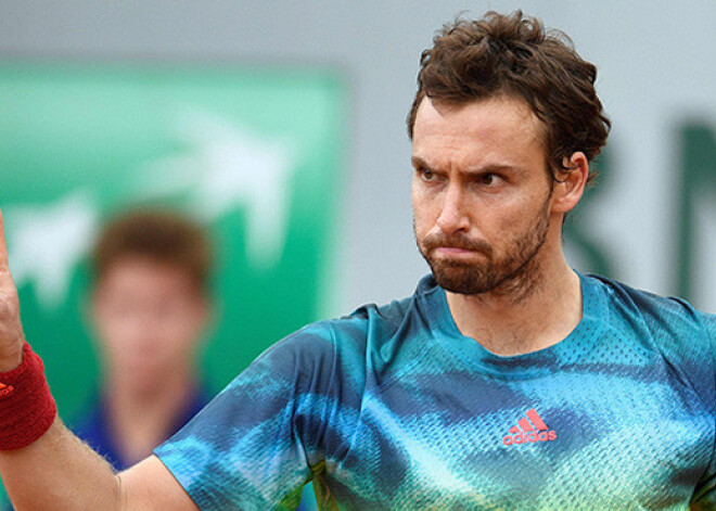 Gulbis trīs setu cīņā kvalificējas Halles ATP turnīra pamatsacensībām