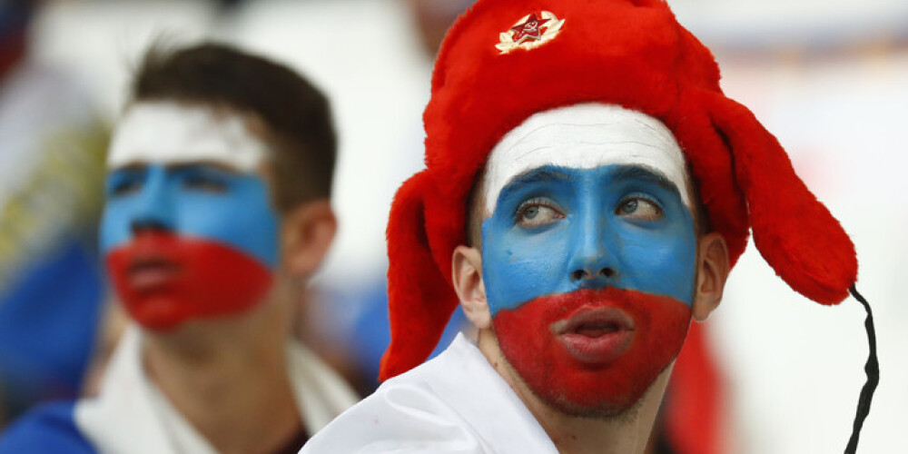 Cīņu ar Krievijas futbola faniem uzsākušas arī franču specvienības