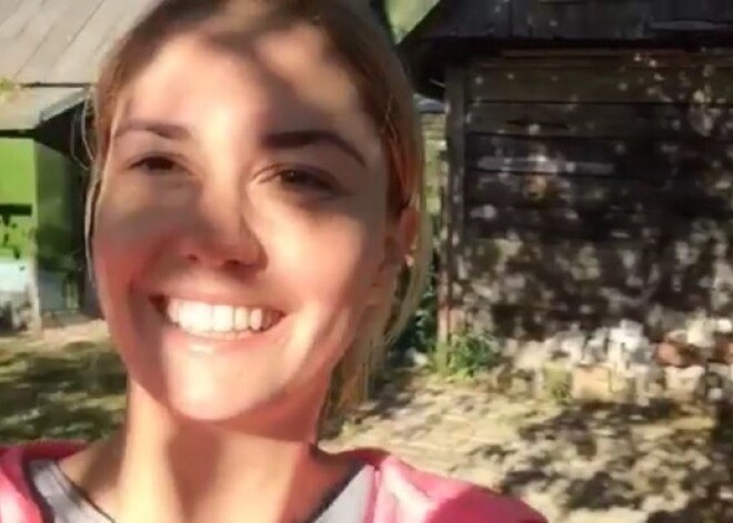 Агата Муцениеце с детьми проводит лето в Латвии. ВИДЕО