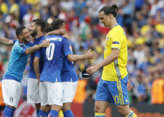 Itālijas futbolisti mača izskaņā ''izvelk'' uzvaru pār Zviedriju un iesoļo astotdaļfinālā