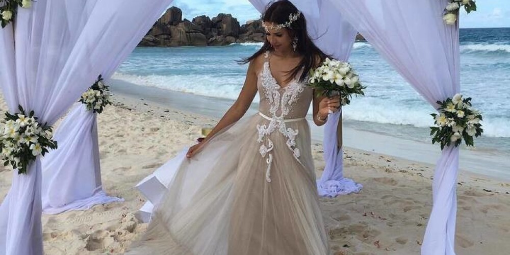 Звезда "Дома-2" Элла Суханова защищает свое свадебное платье от критики
