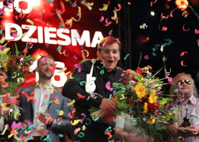2016. gada 18. jūnijā Pasta salā, Jelgavā notika "Dzintara dziesmu" konkursa fināls, kurā uzvarēja Dzintars Čīča ar dziesmu "Likteņlīnijas".