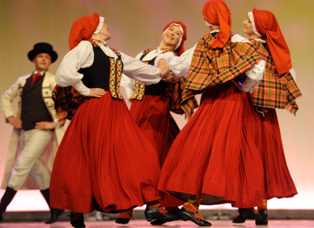 Jūrmalā sestdien tiks atklāts Starptautiskais tautas deju festivāls „Sudmaliņas”. Tajā piedalīsies arī mūsu pašu kolektīvs „Dancis”.