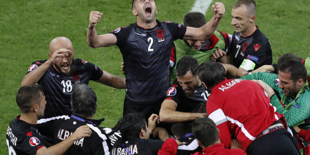 Nacionālie varoņi! Albānijas futbolistiem tiks piešķirtas diplomātiskās pases