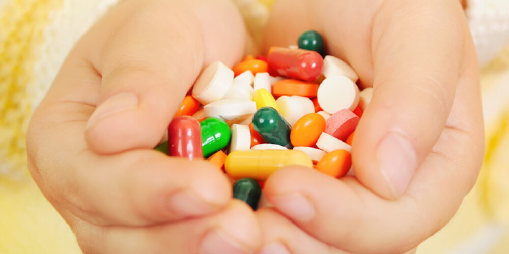 Trīsgadīgs bērns apēd 40 nomierinoša līdzekļa tabletes