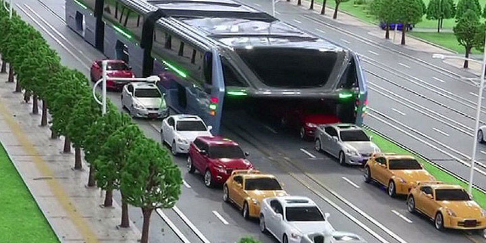 Ķīnā izmēģinās nākotnes autobusu. VIDEO