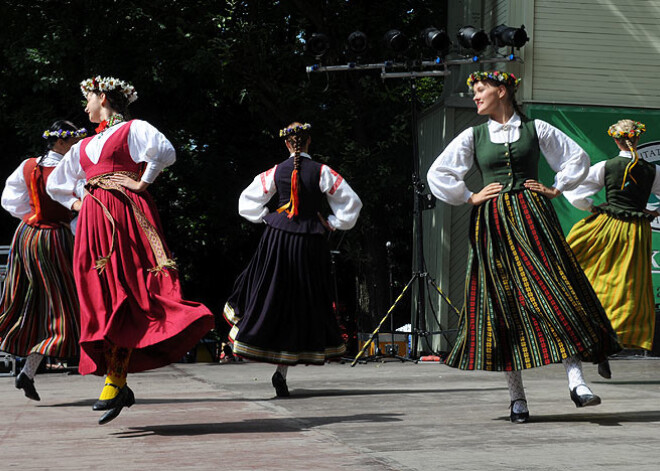 Seši Rīgas kolektīvi piedalīsies VIII Starptautiskajā tautas deju festivālā "Sudmaliņas"