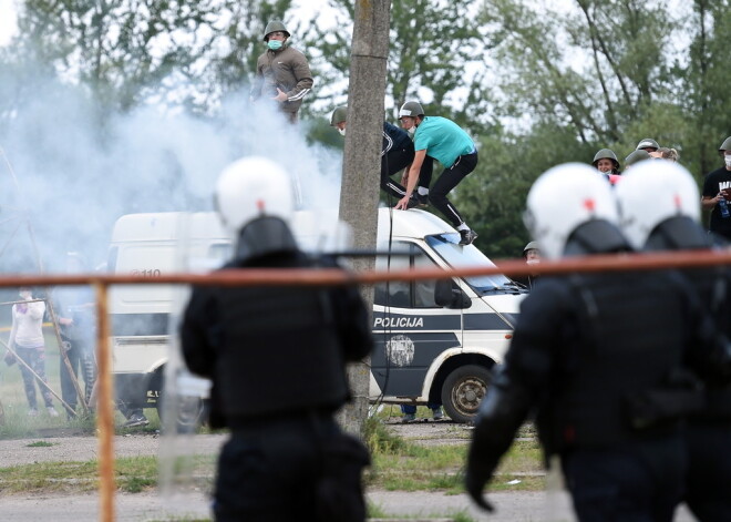 Valsts policijas mācības masu nekārtību novēršanā