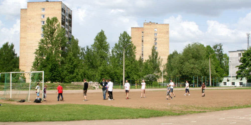 Domē atbalsta līdzfinansējuma nodrošināšanu sporta inventāra iegādei Rīgas skolām
