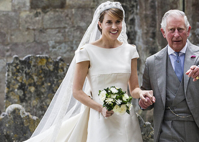 Kāpēc princis Čārlzs pie altāra veda Diānas krustmeitu?