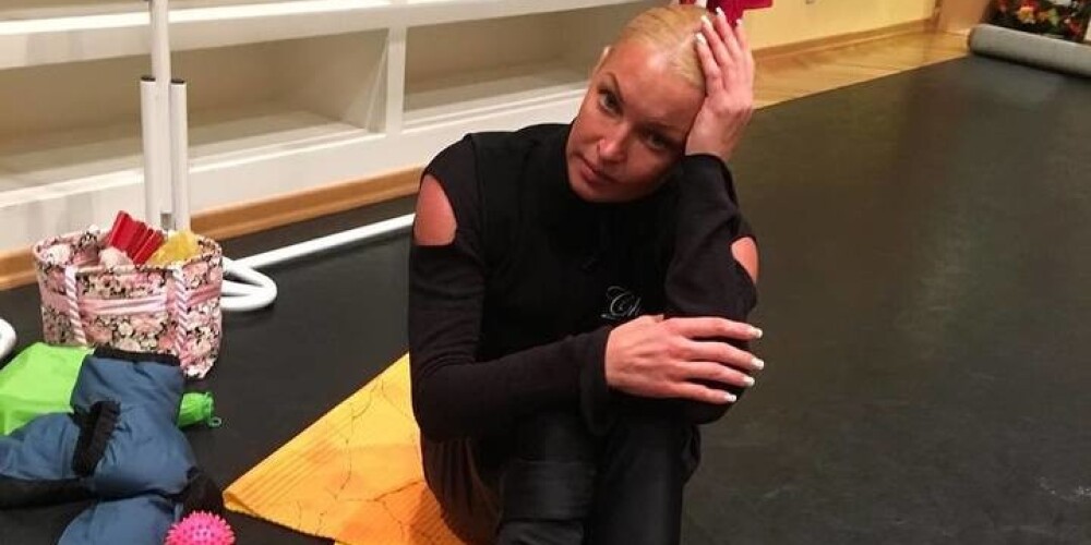 Анастасия Волочкова показала изуродованные работой ноги