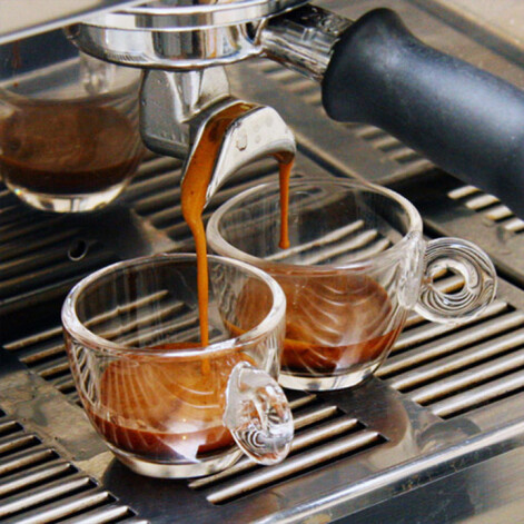 Espresso kafijas automāts.