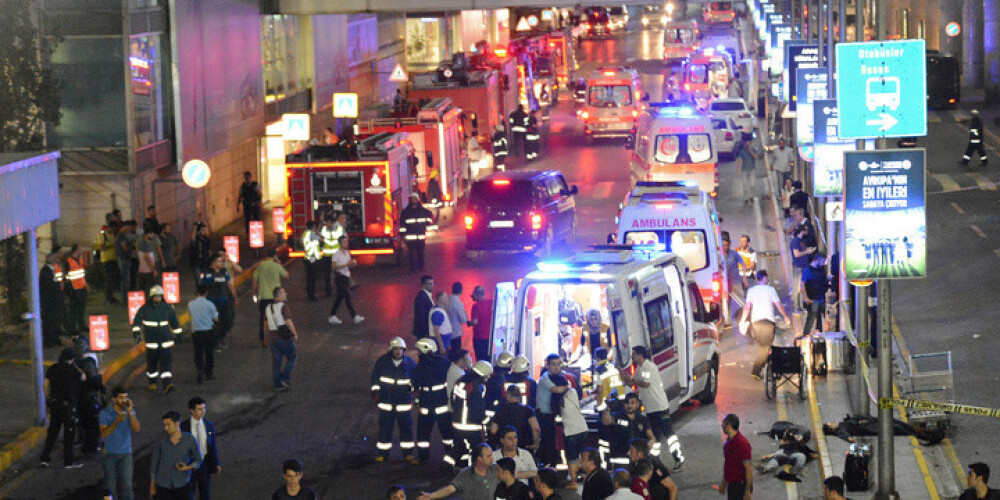В результате теракта в Ницце погибли не менее 80 человек