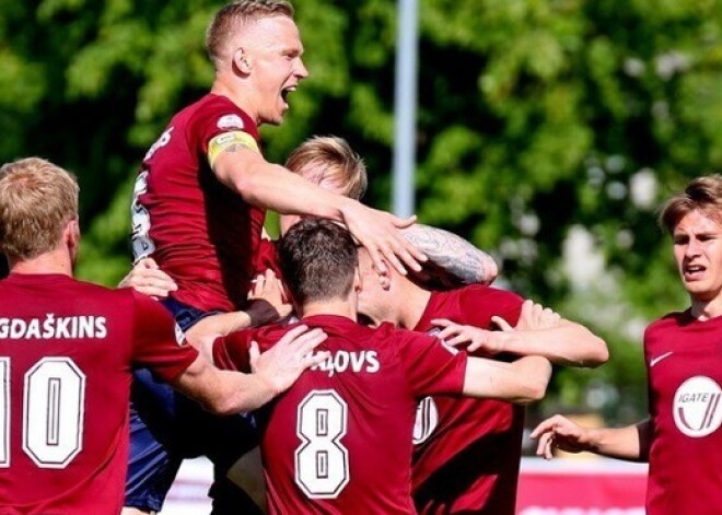 "Jelgavas" futbolistiem lielākais panākums kluba vēsturē; "Ventspils" zaudē arī savā laukumā