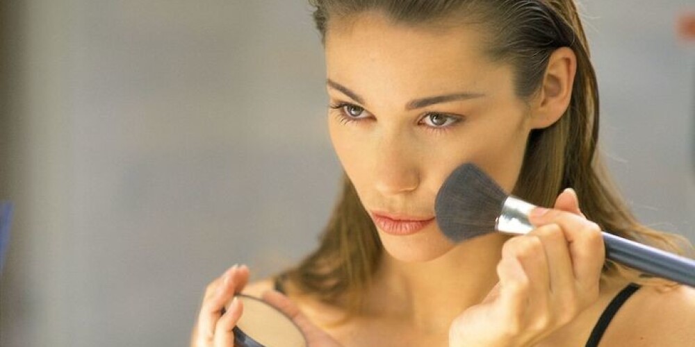 5 ошибок летнего макияжа, которые портят вам жизнь