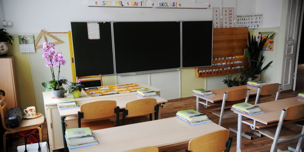 Gandrīz 16 tūkstoši Latvijas bērnu nemācās, nav reģistrēti nevienā skolā