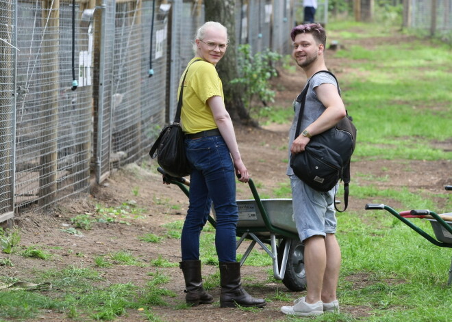 Modes blogeris Jaroslavs Barišņikovs labdarības pasākumā dzīvnieku patversmē „Ulubele” 2016. gada jūlijā.