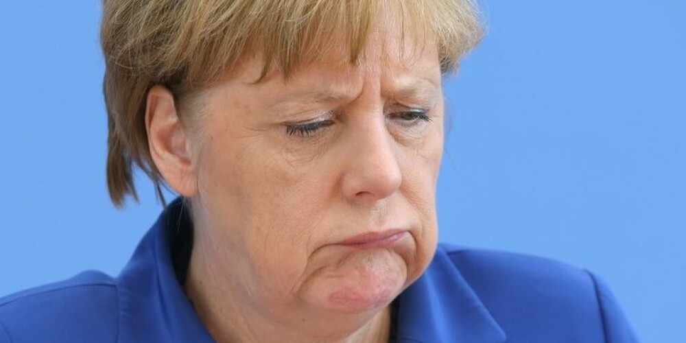 Merkele: "Islāmistu kaujinieki ir piesmējuši Vāciju, izliekoties par patvēruma meklētājiem"
