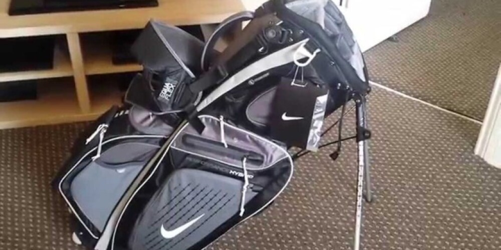 "Nike" vairs neražos golfa nūjas, somas un bumbas