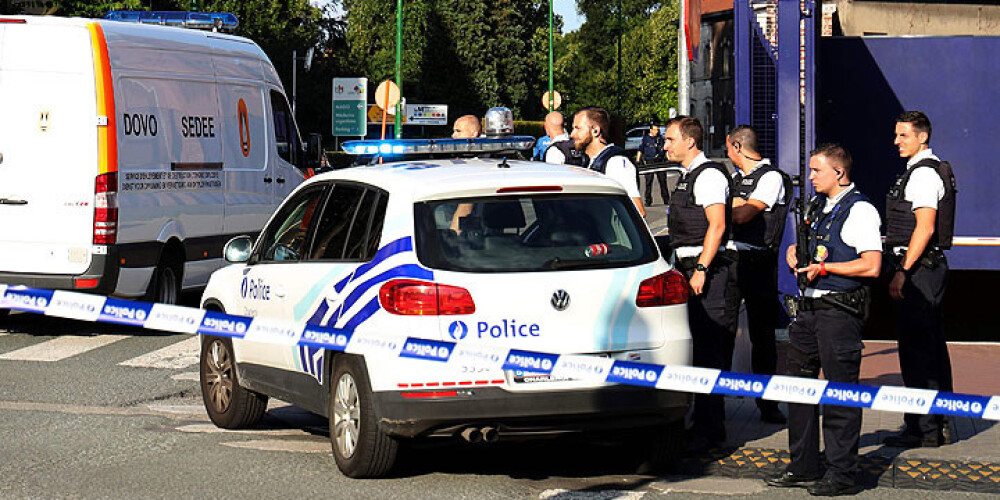 Beļģijā uzbrukumā ar mačeti ievainotas divas policistes; uzbrucējs nošauts