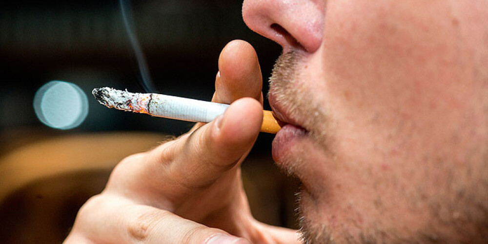 Katra ceturtā cigarete Latvijā ir nelegāla; vairums nāk no Baltkrievijas