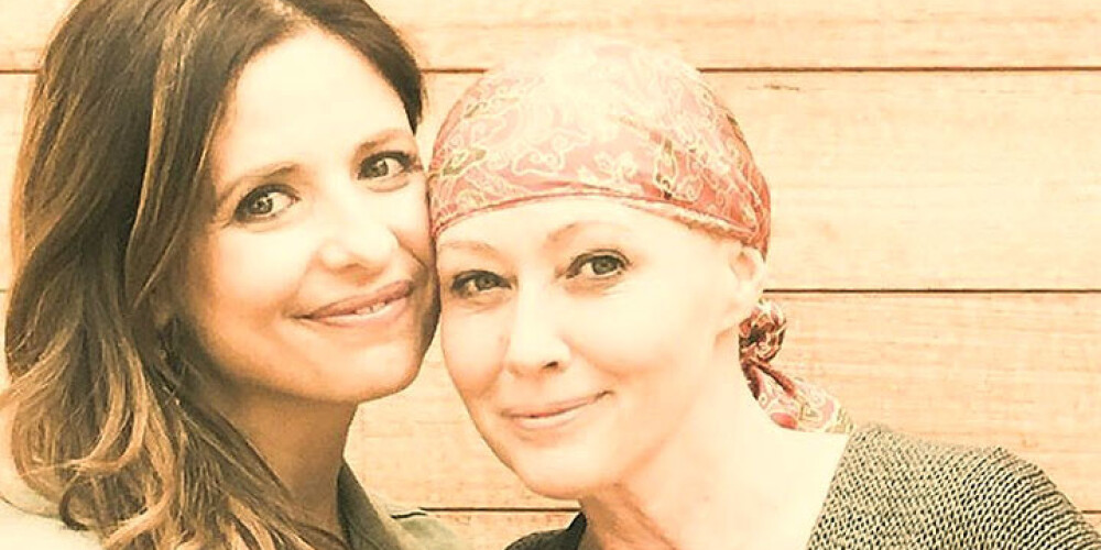 Борющуюся с раком звезду «Беверли Хиллз, 90210» поддержала знаменитая подруга