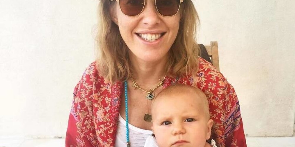 Фото беременной Собчак с ребенком на руках покорило интернет