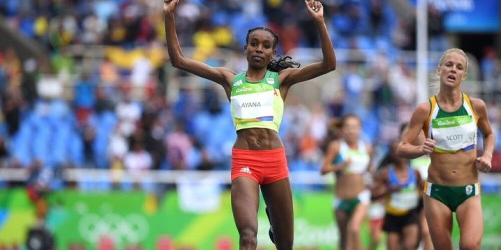 Etiopijas skrējēja Ajana ar jaunu pasaules rekordu 10 000 metros kļūst par olimpisko čempioni
