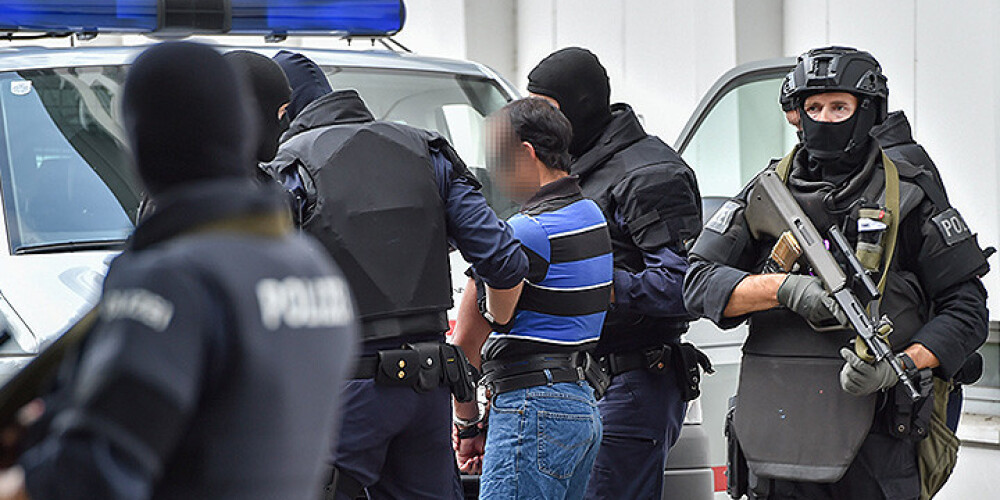 Austrijā par vācietes sazāļošanu un grupveida izvarošanu apcietina 9 bēgļus