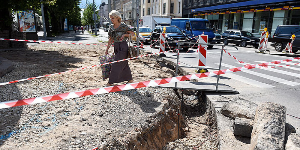 Būvnieki sola lielāko daļu remontdarbu Rīgas ielās pabeigt līdz 31.augustam