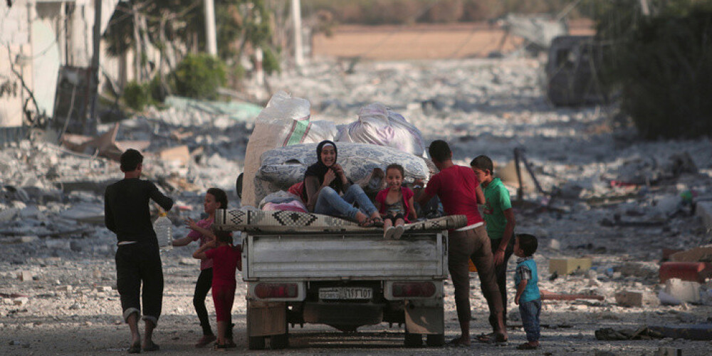 Sīrijas aplenktos rajonus jau mēnesi nav sasniedzis neviens palīdzības konvojs