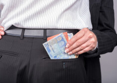 Lielāko 100 nodokļu parādnieku parāds valsts budžetam 1.augustā bija 293,187 miljoni eiro.