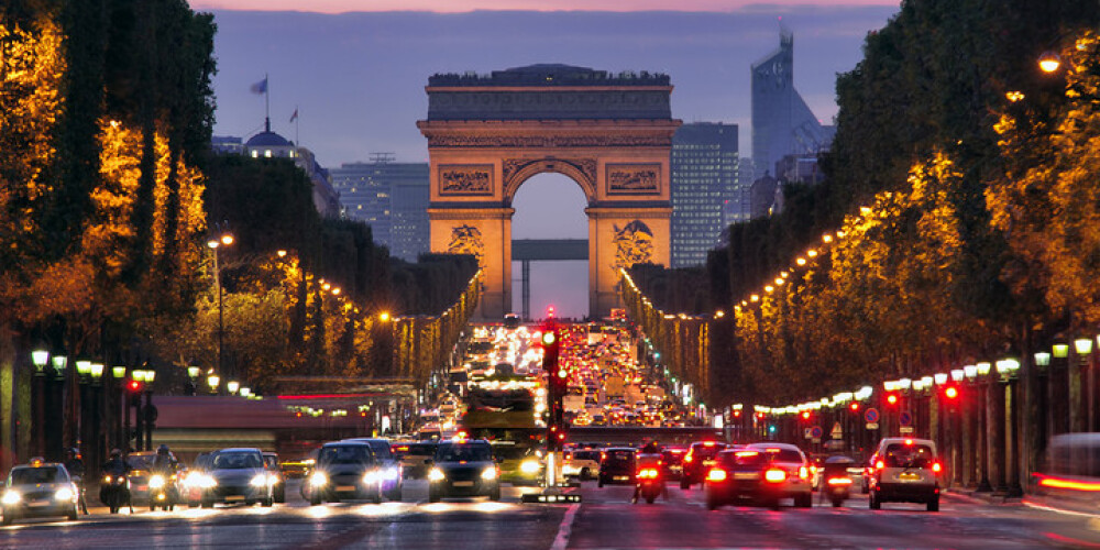 Francijas viesnīcas un kempingi cieš - terora draudu dēļ tūristu skaits krietni sarucis