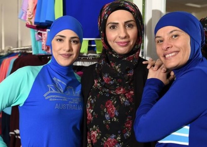 Arī Nicas kūrortā vairs nedrīkstēs peldēties burkini peldkostīmā