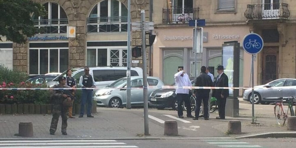 Strasbūrā, kliedzot "Allahu Akbar", uz ielas uzbrūk ebreju vīrietim
