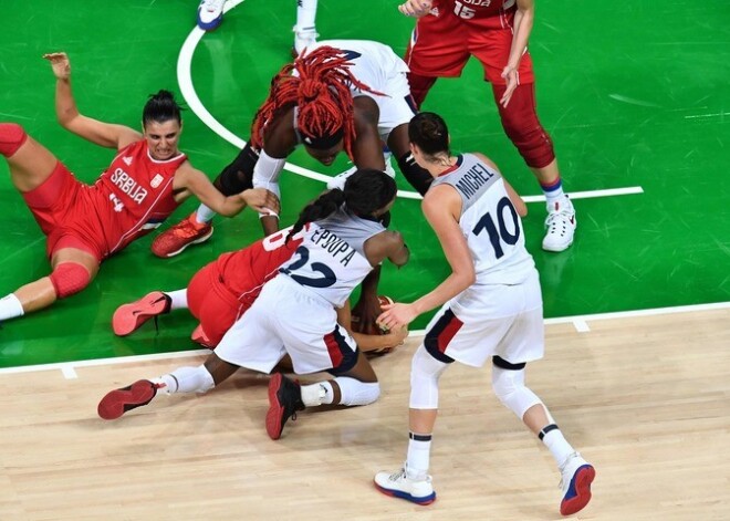 Serbijas sieviešu basketbola izlase debijas reizē izcīna olimpisko spēļu bronzu