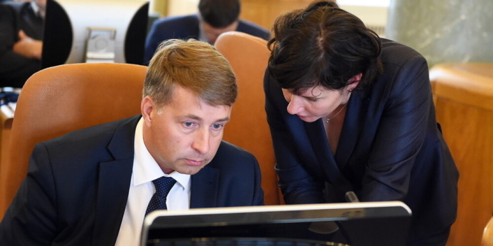 LTV: Ministri "šprotu pusdienās" ar Krievijas vicepremjeru, visticamāk, izskatījušies naivi