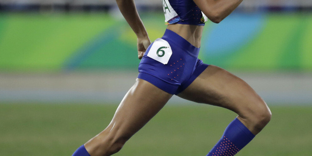 ASV izlases neatstāj cerības konkurentiem 4x400 metru stafetēs