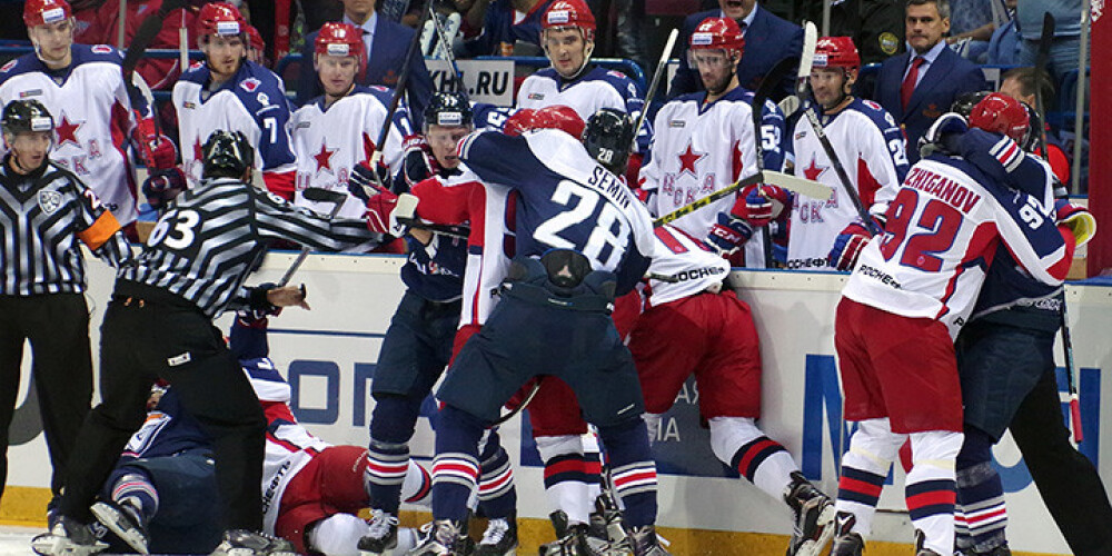 KHL sezona sākas ar asumiem un CSKA zaudējumu Magņitogorskā