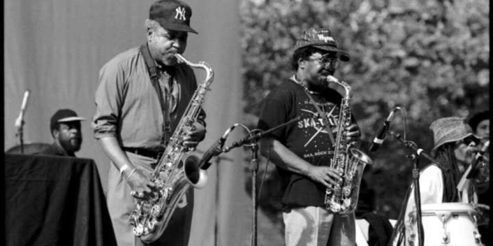 Miris Hedlijs Benets - viņu dēvēja par Boba Mārlija saksofonistu. VIDEO