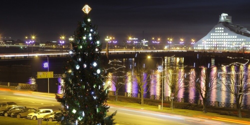 Aicina pieteikt projektus Rīgas Ziemassvētku egļu noformējuma veidošanai