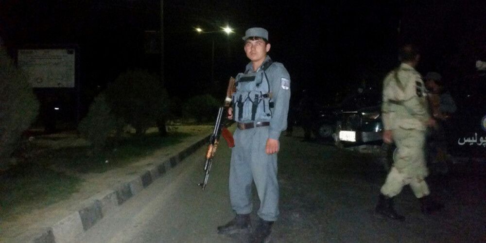 Kaujinieki Kabulā uzbrūk Afganistānas Amerikāņu universitātei