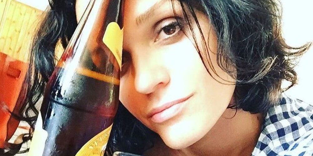Слава рассказала о своем алкоголизме: певица опубликовала «похмельное» фото