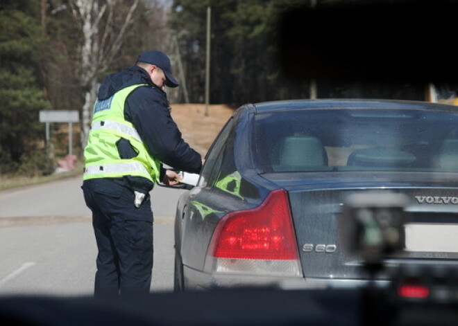 Cīnoties ar agresīviem šoferiem, sodīs arī par driftu un strauju bremzēšanu