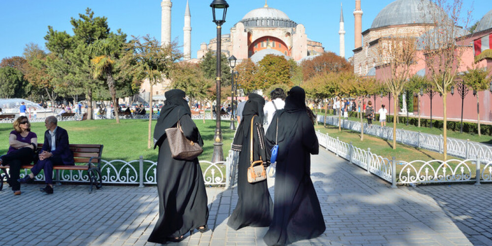 Turcija atļauj policistēm valkāt hidžabu