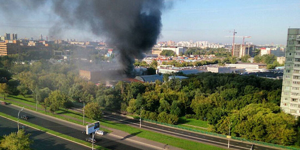 Ugunsgrēkā Maskavā gājuši bojā 17 cilvēki. VIDEO