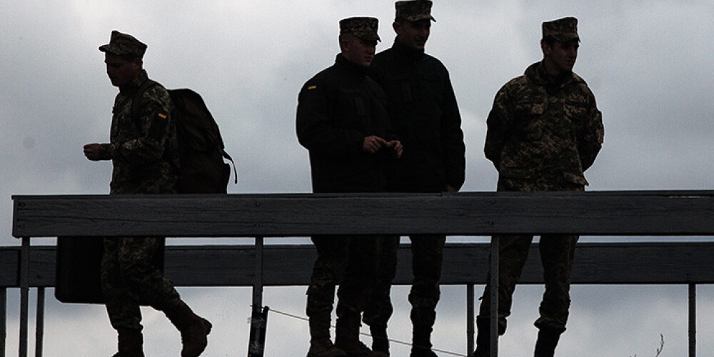 Aizvadītajā diennaktī Ukrainas austrumos krituši 2 karavīri