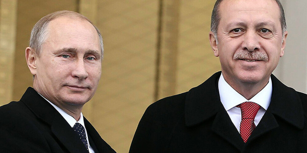 Attiecības uzlabojušās: Krievija atjaunojusi čārterreisus uz Turciju
