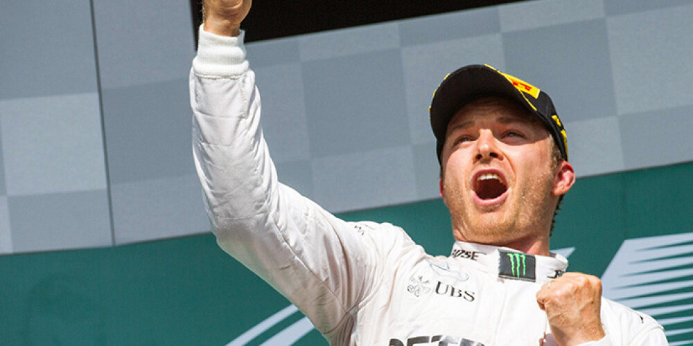 Beļģijas F-1 posmā vairākas avārijas; uzvar Niko Rosbergs